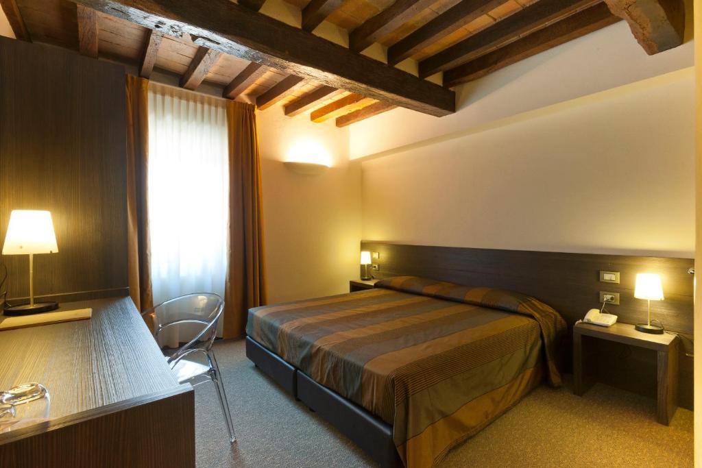 Locanda Sant'Ambrogio Rivalta  Zimmer foto