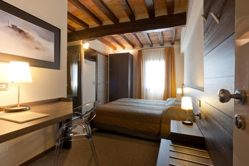 Locanda Sant'Ambrogio Rivalta  Zimmer foto